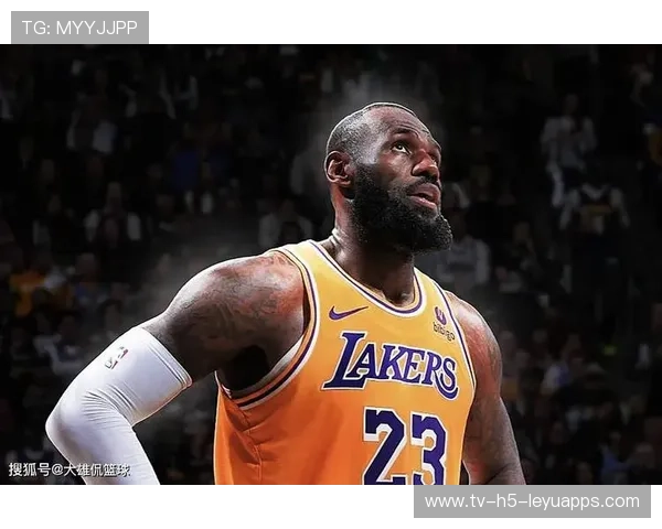 詹姆斯加薪失败豪门争相出手防线——篮球巨星的横空出世引发豪门激战