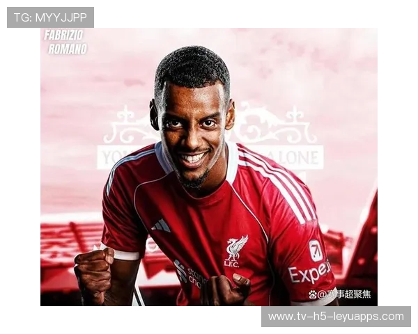 标王伊萨克一身红衣现身训练场:像极了下一个传奇!,伊萨克集锦 标王伊萨克一身红衣现身训练场:像极了下一个传奇!,伊萨克集锦