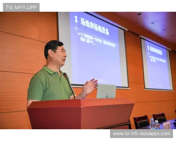世界羽联2026年首推“退役球员教练转型资助计划”:开启羽毛球新篇章 世界羽联2026年首推“退役球员教练转型资助计划”:开启羽毛球新篇章